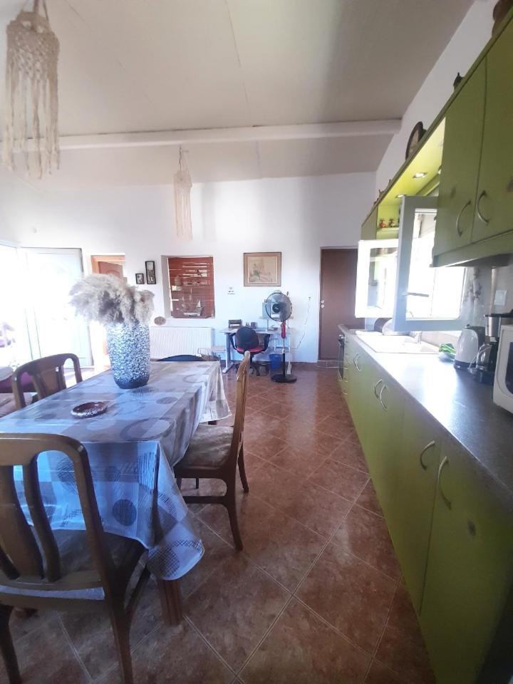 Elena'S Farm House Near Airport And Artemida Beach Exterior foto